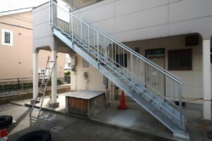 階段取替工事